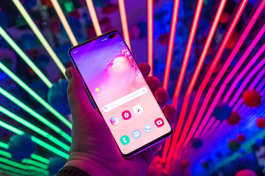 Samsung Galaxy S10 Durability Features: Water, Dust, and Life-Resistant