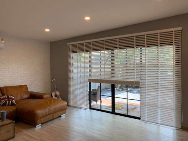 Roller Blinds: A Modern and Practical Window Solution