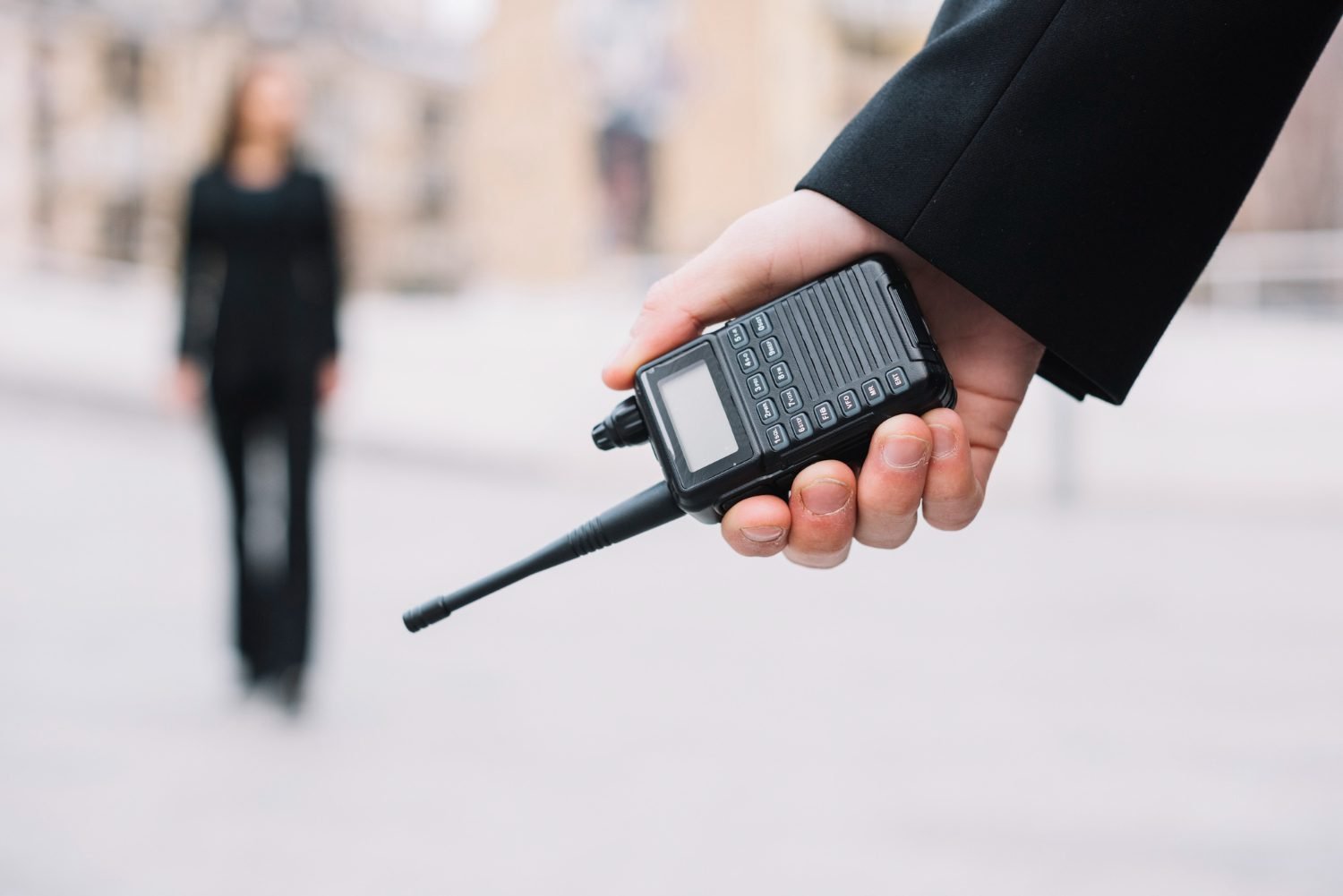 Technology Behind Walkie-Talkies That Survive Cellular Failures